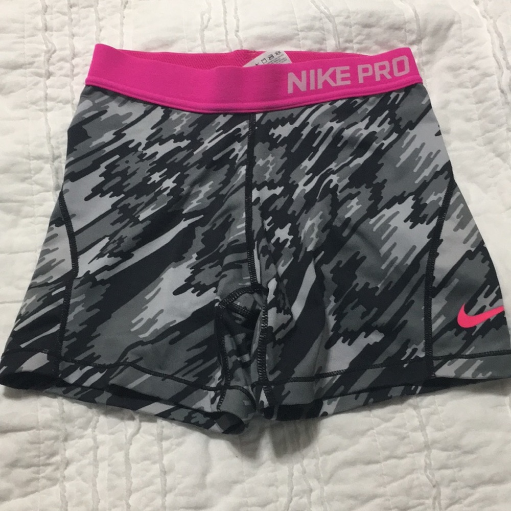 Girls Nike pro shorts